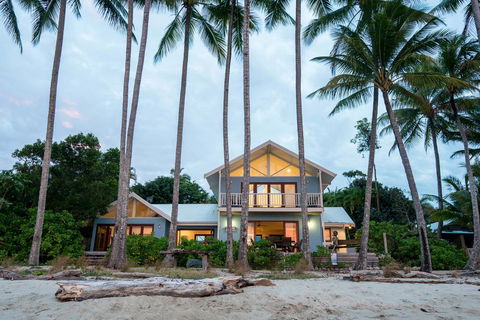 Frangipani Beach House - Newell Beach - NT Tourism 0