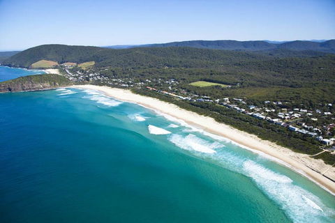 FRANGIPANI BEACH HOUSE - PET FRIENDLY 22 Belbourie Cres Boomerang Beach - Accommodation NT 1