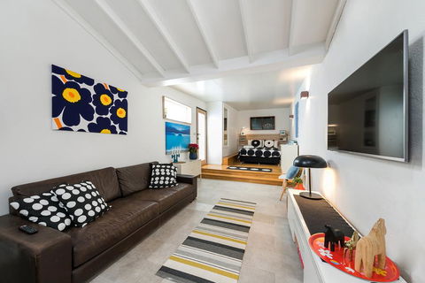 Fremantle Swan River Studio - NT Tourism 1