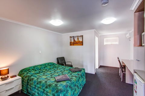 Galaxy Mackay Motor Inn - Accommodation NT 2