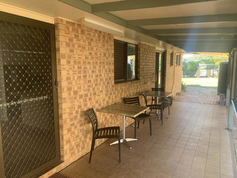 Gin Gin Budget Accommodation - Accommodation NT 1