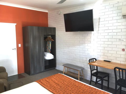 Gin Gin Village Motor Inn Motel - Accommodation NT 2
