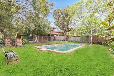 GlenIris Beautiful 6BedderFamily House+2Bath+Pool - Accommodation NT 1