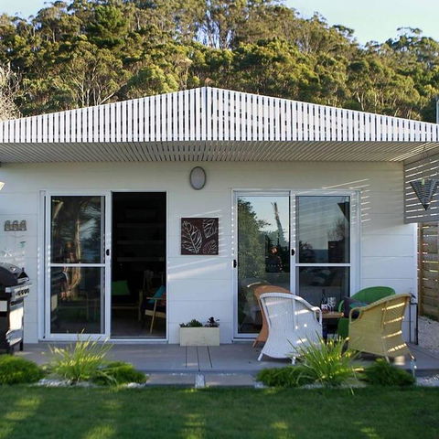 Goat Island Bungalow - NT Tourism 3