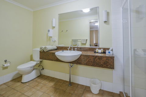 Golden Guitar Motor Inn - Accommodation NT 1