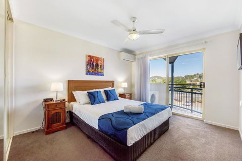 Golden Riviera Absolute Beachfront Resort - Accommodation NT 3
