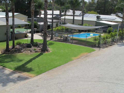 Golfers Lodge Motel - NT Tourism 1