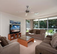 Government Road Unit 03 153 Bagnalls Beach Apartment