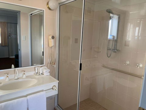 Granite Belt Motel - NT Tourism 1