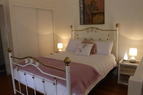 Granite Gardens Cottages & Lake Retreat - Accommodation NT 1