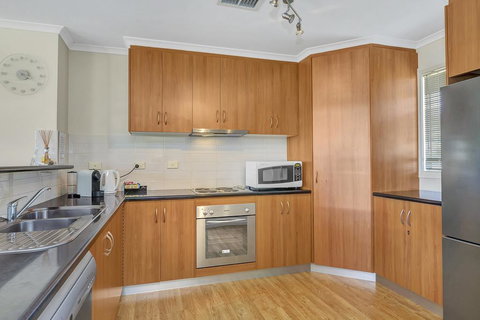 Green Reef Beach House - Accommodation NT 2