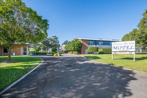 Hawkesbury Race Club Motel - NT Tourism 0