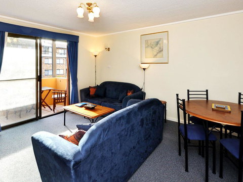 Hawks Nest Accommodation - Accommodation NT 2