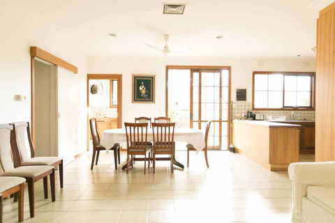 Hawthorn Holiday House - Accommodation NT 0