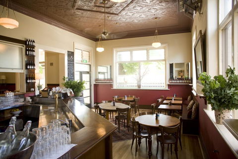Healesville Hotel - NT Tourism 0
