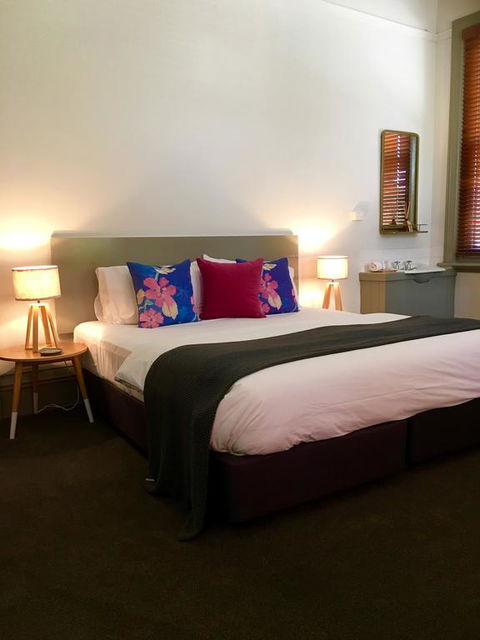 Healesville Hotel - NT Tourism 3