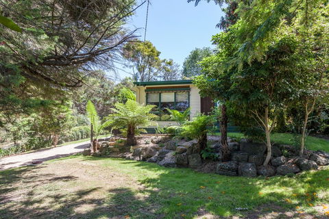 Healesville Selfie - Self Contained House - NT Tourism 3