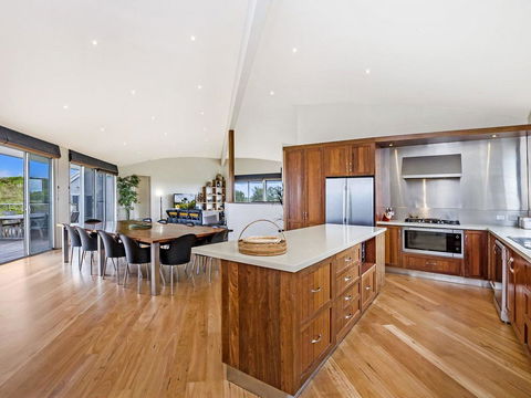 HEARN'S BEACH HOUSE - Accommodation NT 2