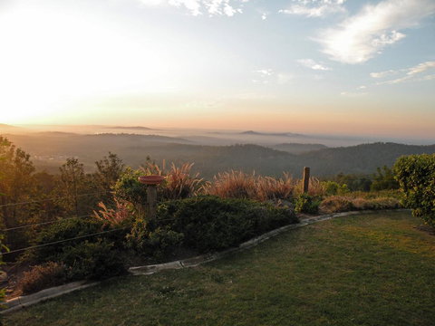 Highwood Park B&B Guest Lodge - Accommodation NT 1