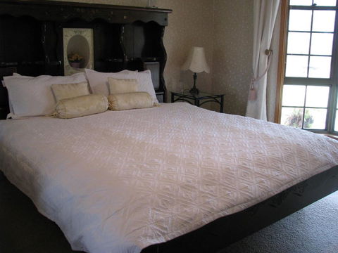Hill Top Country Guest House - Accommodation NT 0