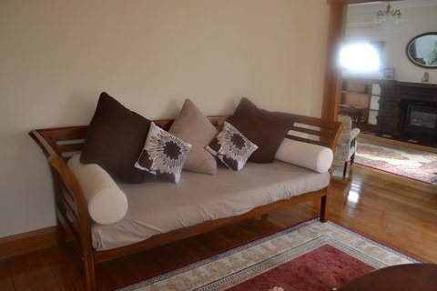 Hillside Cottage - Accommodation NT 0