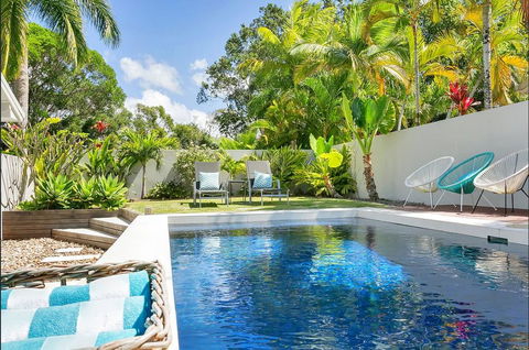 Hilltop Rainforest Retreat - NT Tourism 3