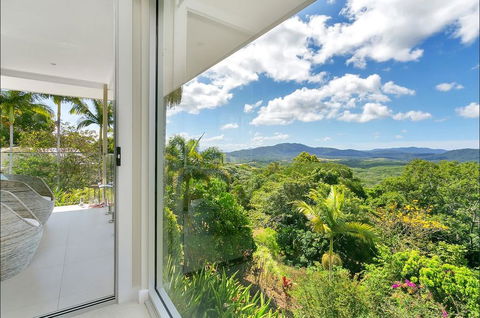 Hilltop Rainforest Retreat - NT Tourism 1