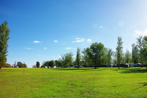 Hilltop Resort - NT Tourism 2