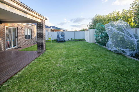 Homely Getaways In Central Pakenham - Pet Friendly - Accommodation NT 3
