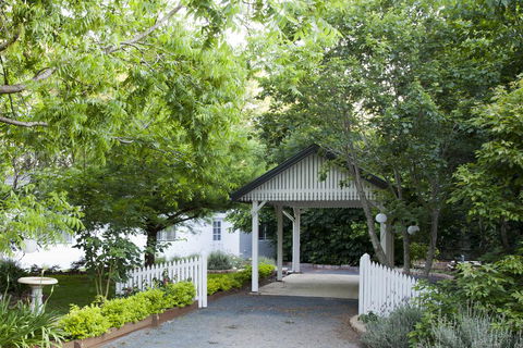 Homewood Cottages - Accommodation NT 3
