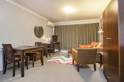 Horizons 418 - Lake Jindabyne Waterfront - NT Tourism 2