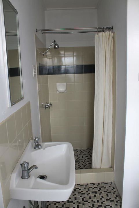 Hotel Beach House Nambour - NT Tourism 1