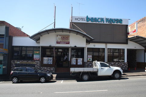 Hotel Beach House Nambour - NT Tourism 0