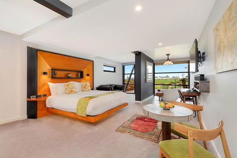 Hotel California Road At Inkwell Wines - NT Tourism 2