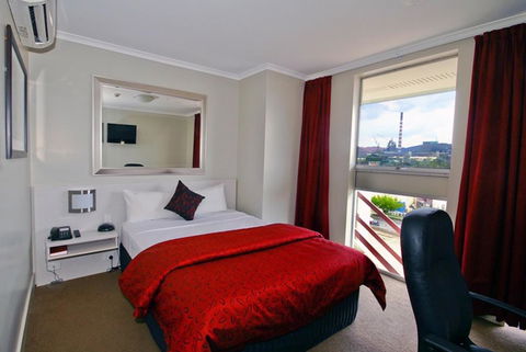 Isa Hotel - Accommodation NT 1
