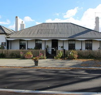 Ivy on Glenelg - Accommodation NT