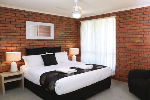 Jacaranda Holiday Units - Accommodation NT 3