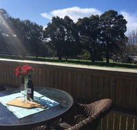 Jacaranda Retreat. Refreshing Recharge Relax  - NT Tourism