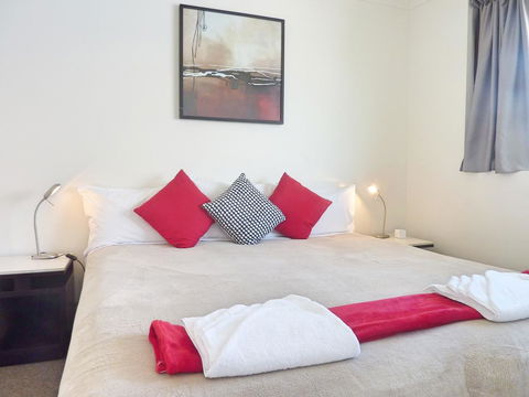 Jadran Motel & El Jays Holiday Lodge - NT Tourism 3