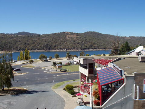 Jasper 1 Town Centre Jindabyne - NT Tourism 0