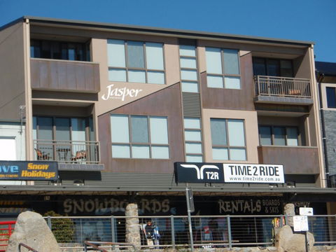 Jasper 4 Town Centre Jindabyne - NT Tourism 1