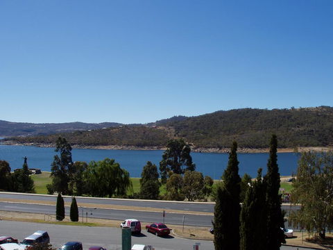 Jasper 4 Town Centre Jindabyne - NT Tourism 0