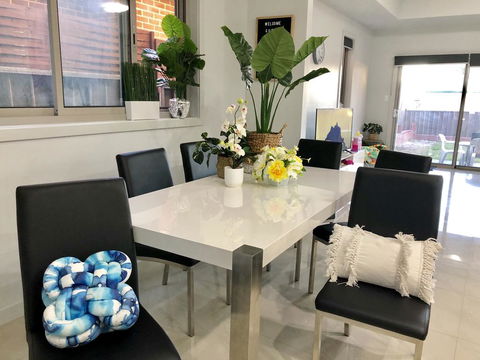 Jewel In The West-Newly Built And Spacious - Accommodation NT 1