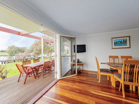 JOHANSSON'S PERCH No. 1 - Accommodation NT 1