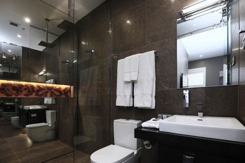 Junction Hotel - Accommodation NT 1