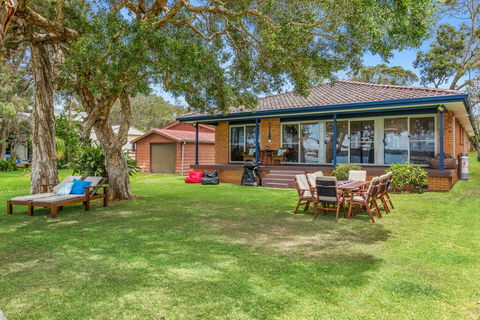 Kalimna Lakeside Living - NT Tourism 1