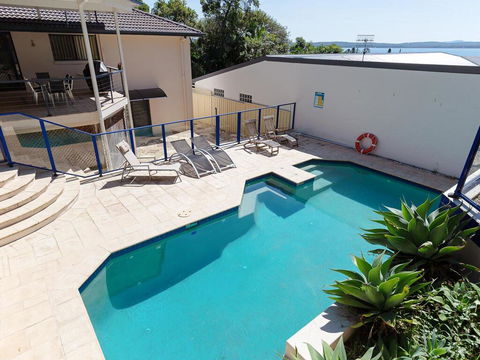 Kallaroo, 3 Kallaroo Street- Great House With Views, Pool, WIFI And Aircon - NT Tourism 0