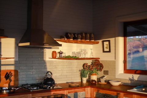 Kestrel Nest EcoHut - Accommodation NT 1