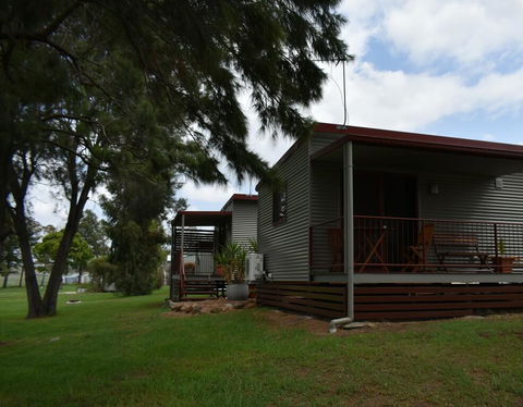 Killarney View Cabins And Caravan Park - Accommodation NT 3