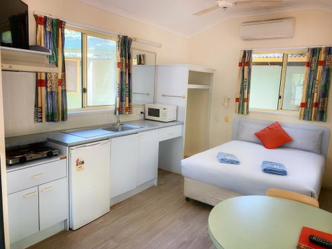 Knotts Crossing Resort - NT Tourism 1